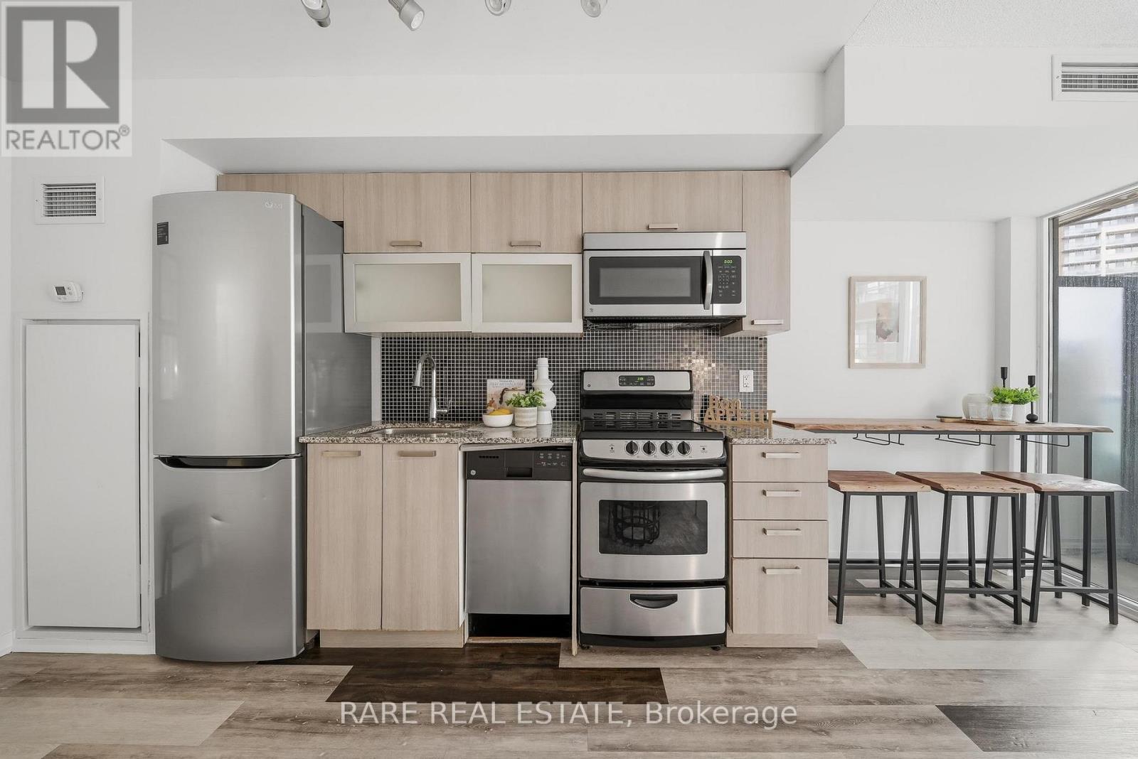 518 W - 36 Lisgar Street, Toronto, Ontario  M6J 3G2 - Photo 7 - C13031228