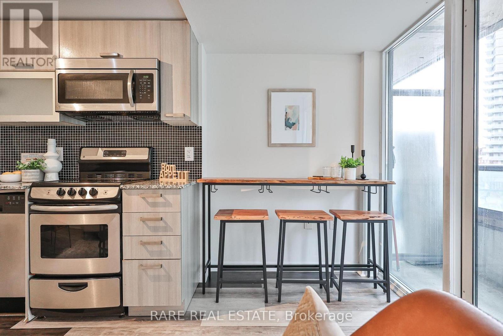 518 W - 36 Lisgar Street, Toronto, Ontario  M6J 3G2 - Photo 8 - C13031228