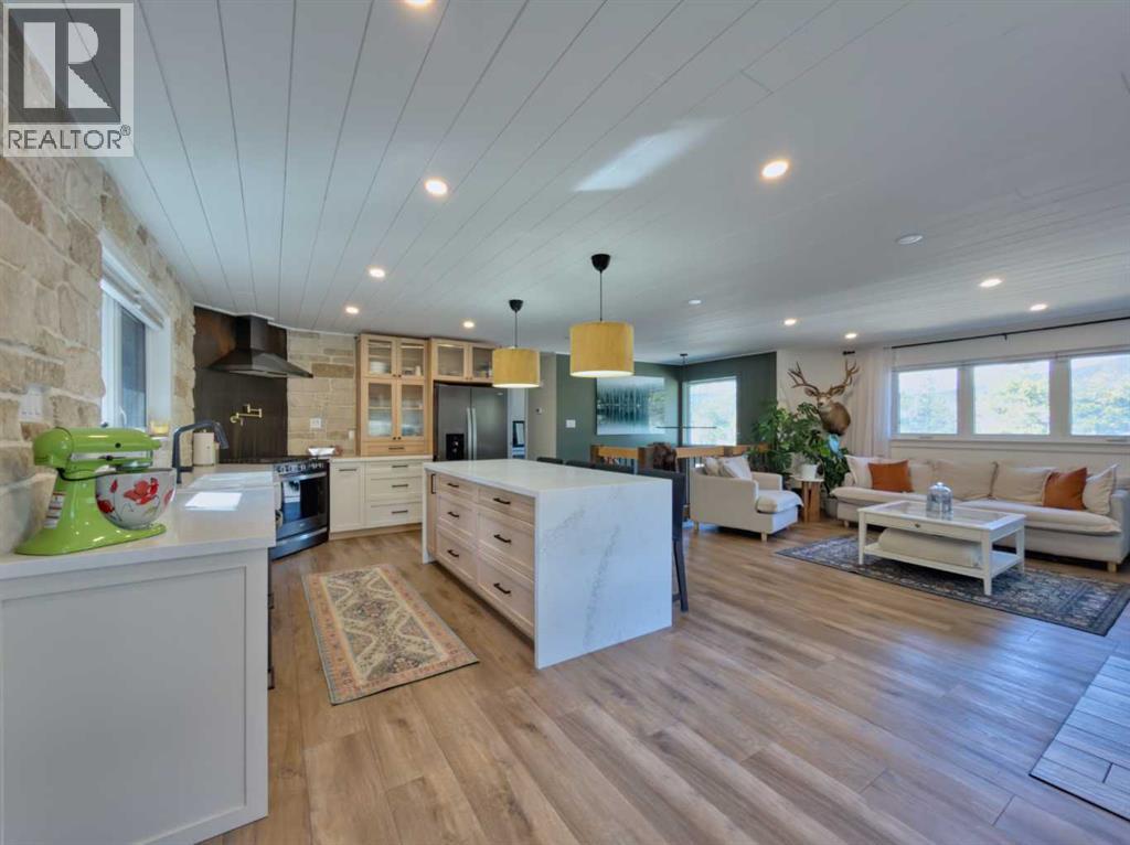 11814 17 Avenue, Blairmore, Alberta  T0K 0E0 - Photo 7 - A2303300