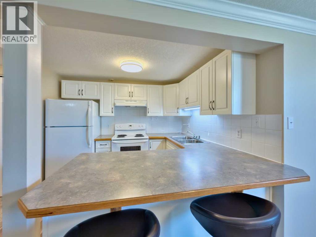 9, 1739 St Edwards Boulevard N, Lethbridge, Alberta  T1H 1X2 - Photo 4 - A2303396