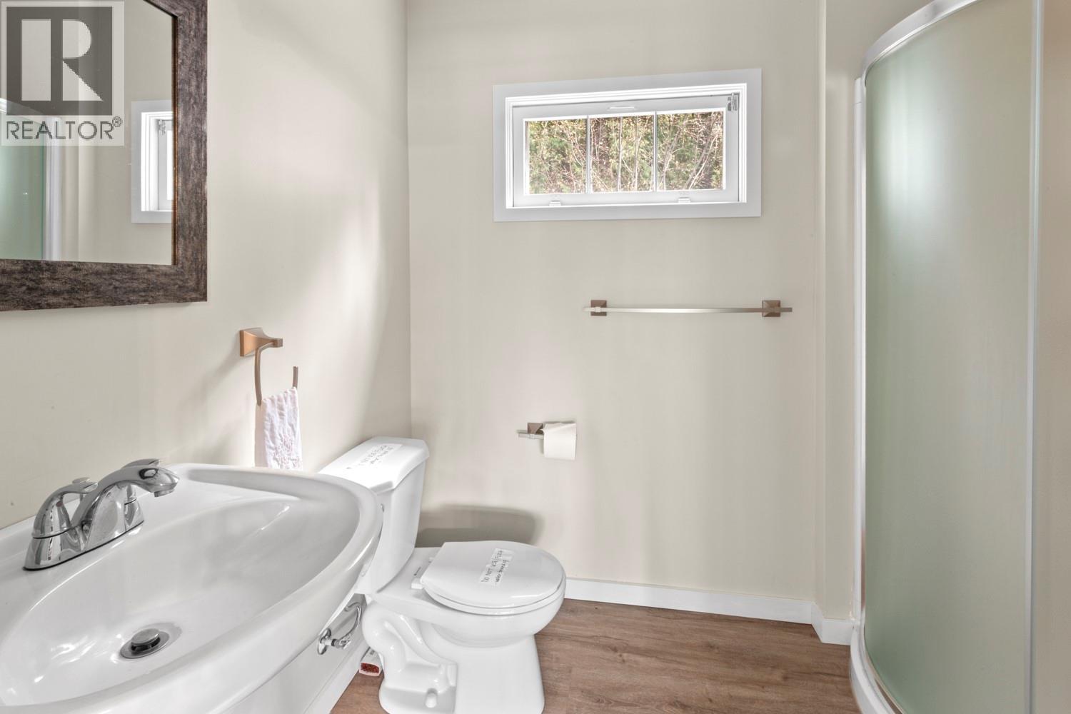 13507 3a Highway, Boswell, British Columbia  V0B 1A4 - Photo 17 - 10383786