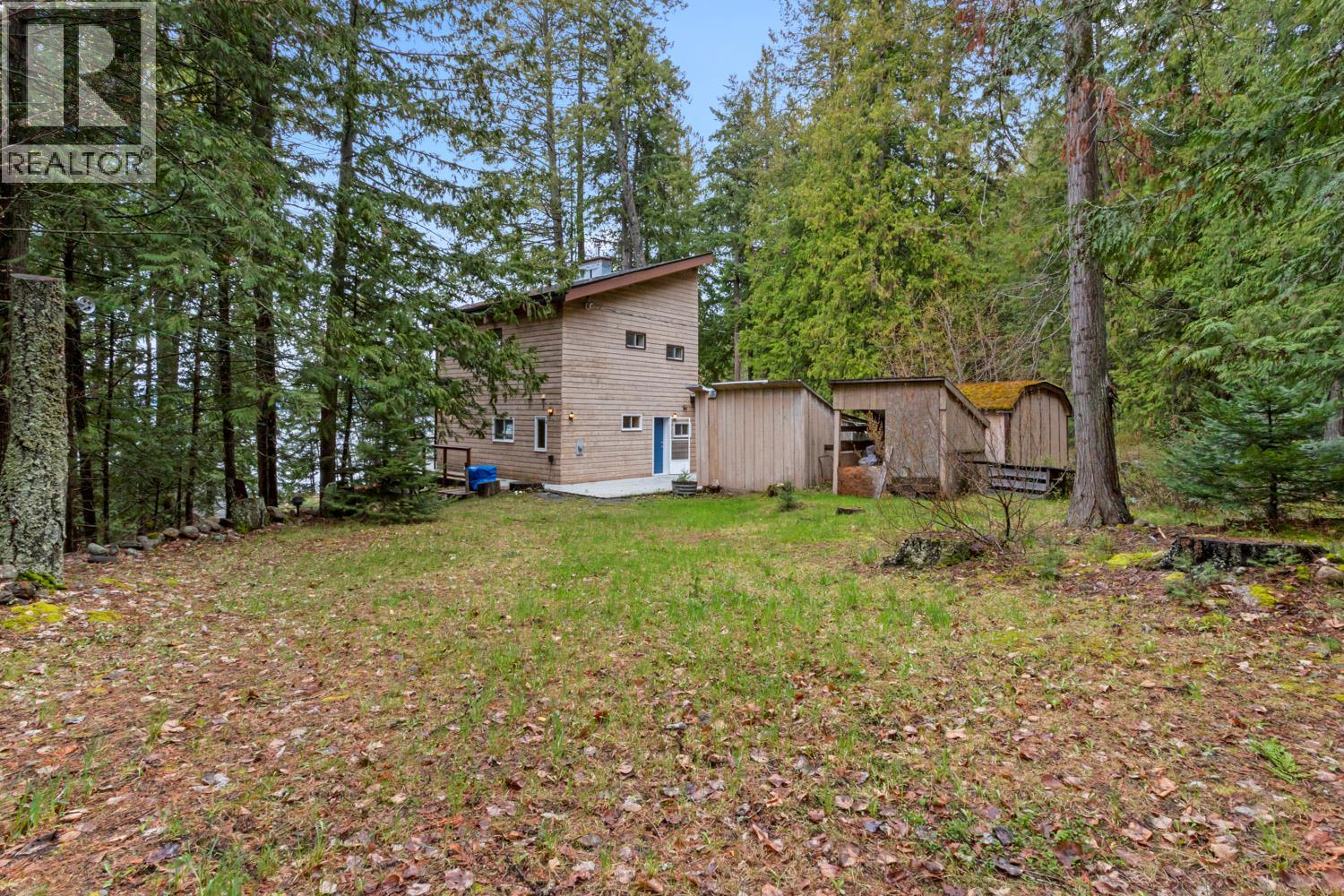 13507 3a Highway, Boswell, British Columbia  V0B 1A4 - Photo 1 - 10383786