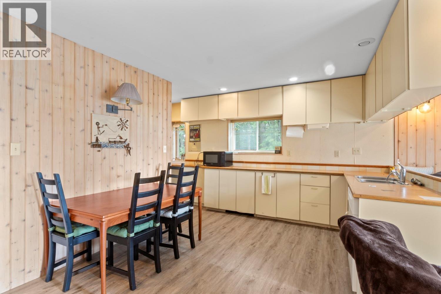 13507 3a Highway, Boswell, British Columbia  V0B 1A4 - Photo 8 - 10383786