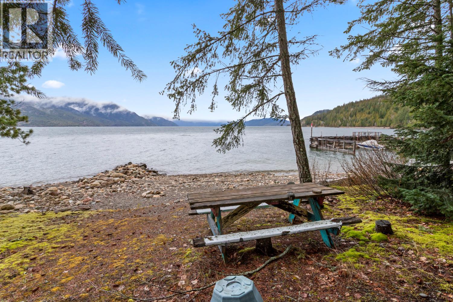 13507 3a Highway, Boswell, British Columbia  V0B 1A4 - Photo 2 - 10383786