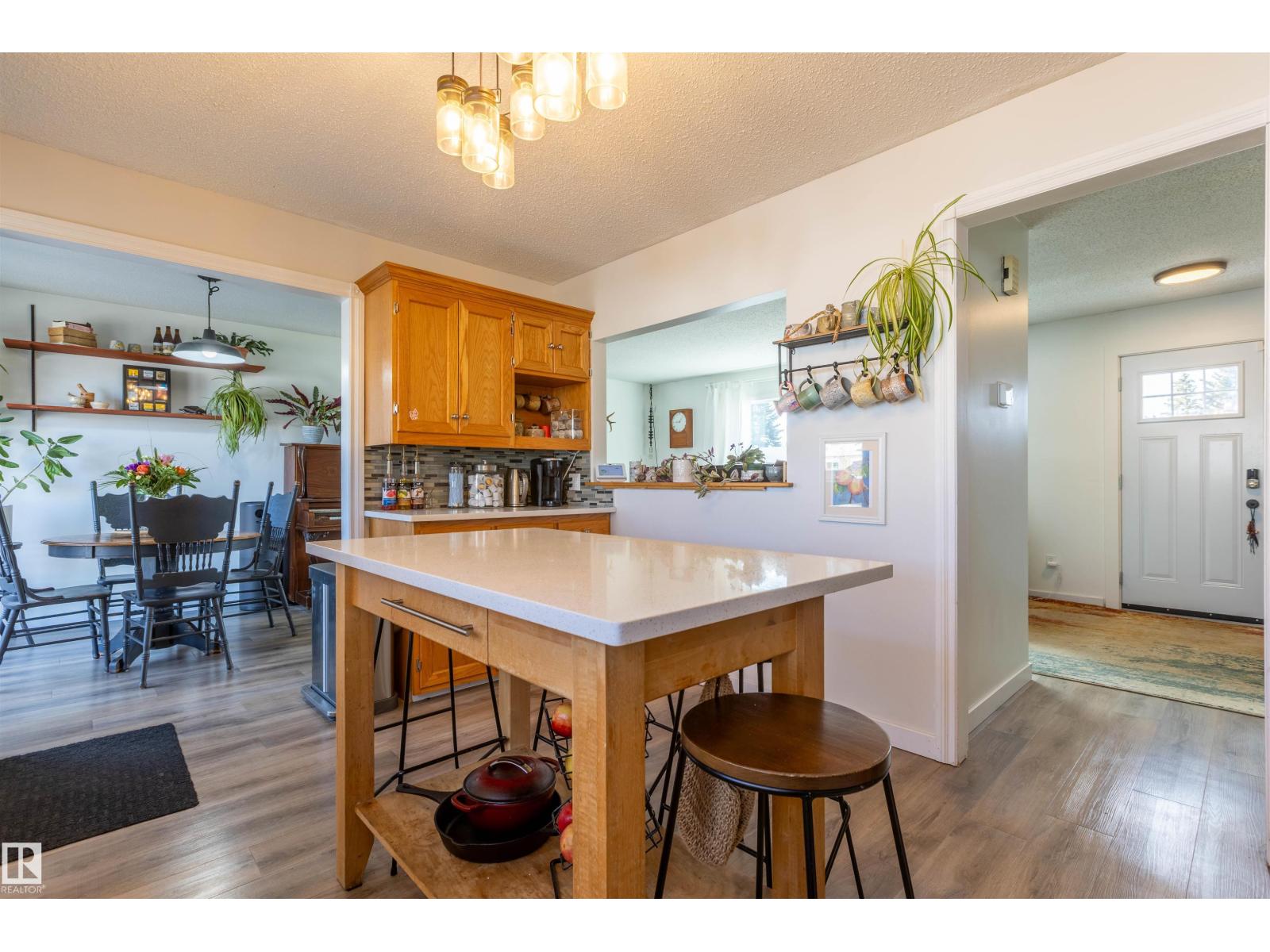 9310 98 Av, Morinville, Alberta  T8R 1J4 - Photo 11 - E4483479