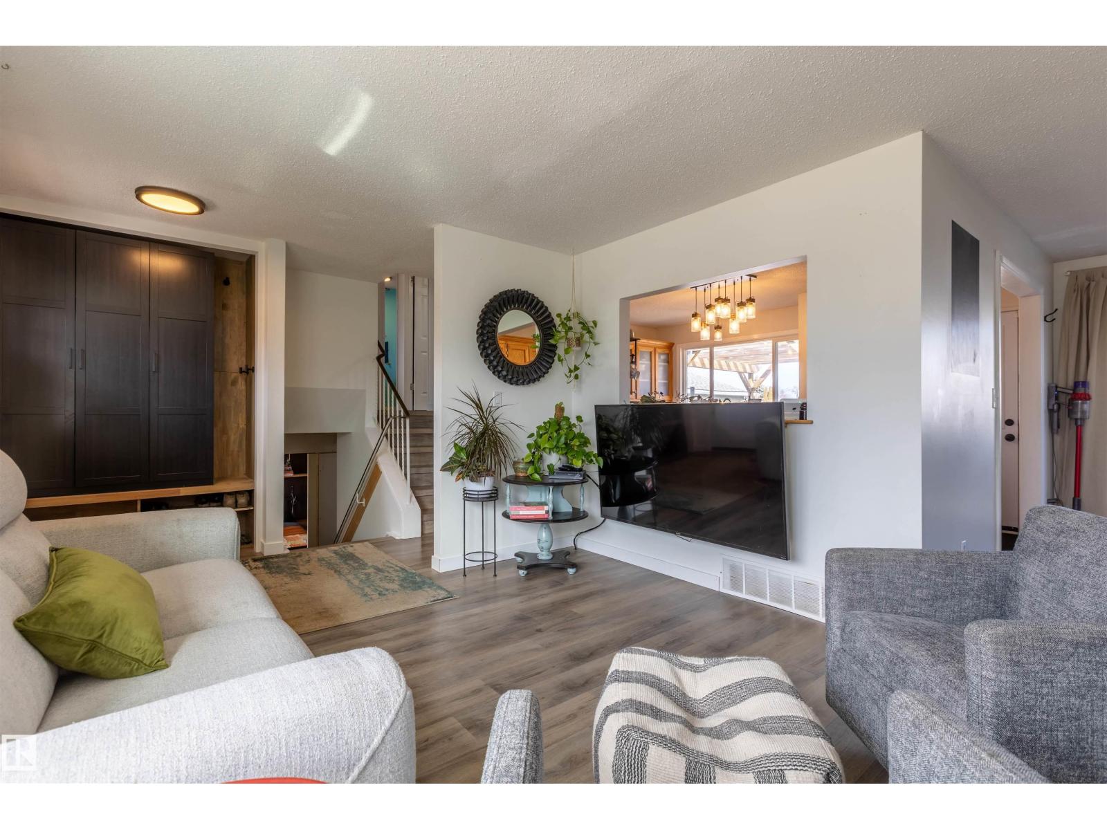 9310 98 Av, Morinville, Alberta  T8R 1J4 - Photo 7 - E4483479