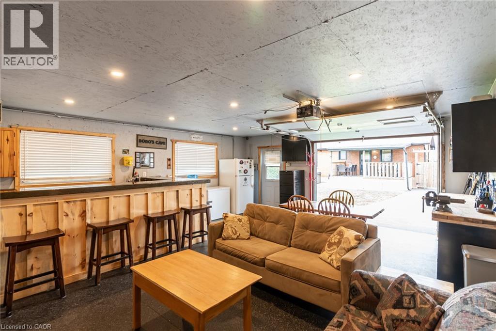 185 Deschene Avenue, Hamilton, Ontario  L9A 3K3 - Photo 37 - 40823142