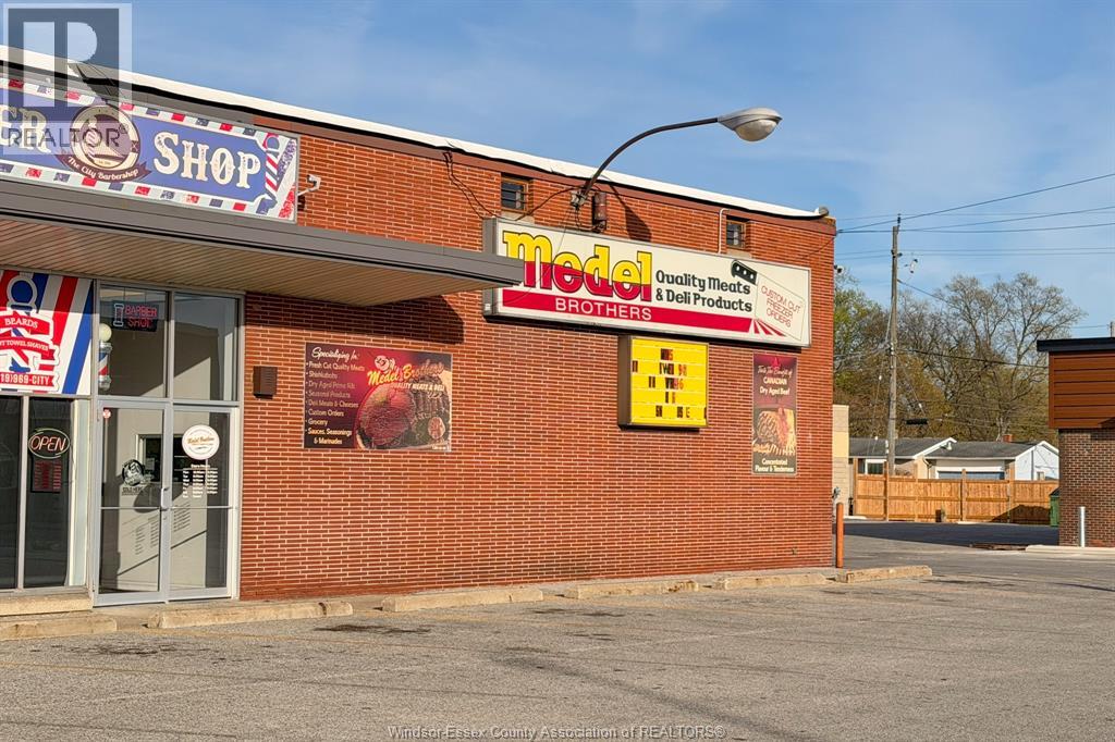 2940 Dominion Boulevard, Windsor, Ontario  N9E 2N9 - Photo 3 - 26008815