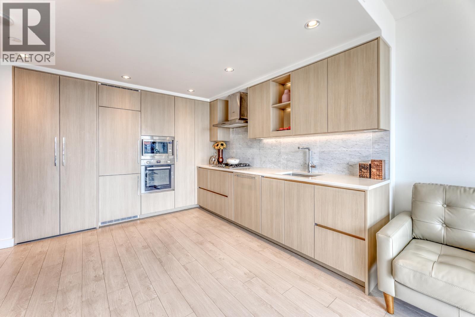 2010 4720 Lougheed Highway, Burnaby, British Columbia  V5C 0M8 - Photo 4 - R3114542