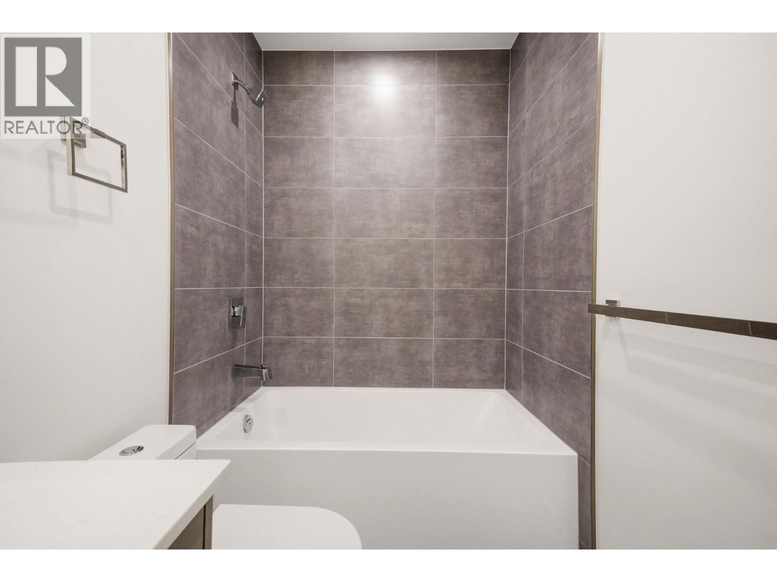 108 342 Mountain Highway, North Vancouver, British Columbia  V7J 2K8 - Photo 25 - R3114549