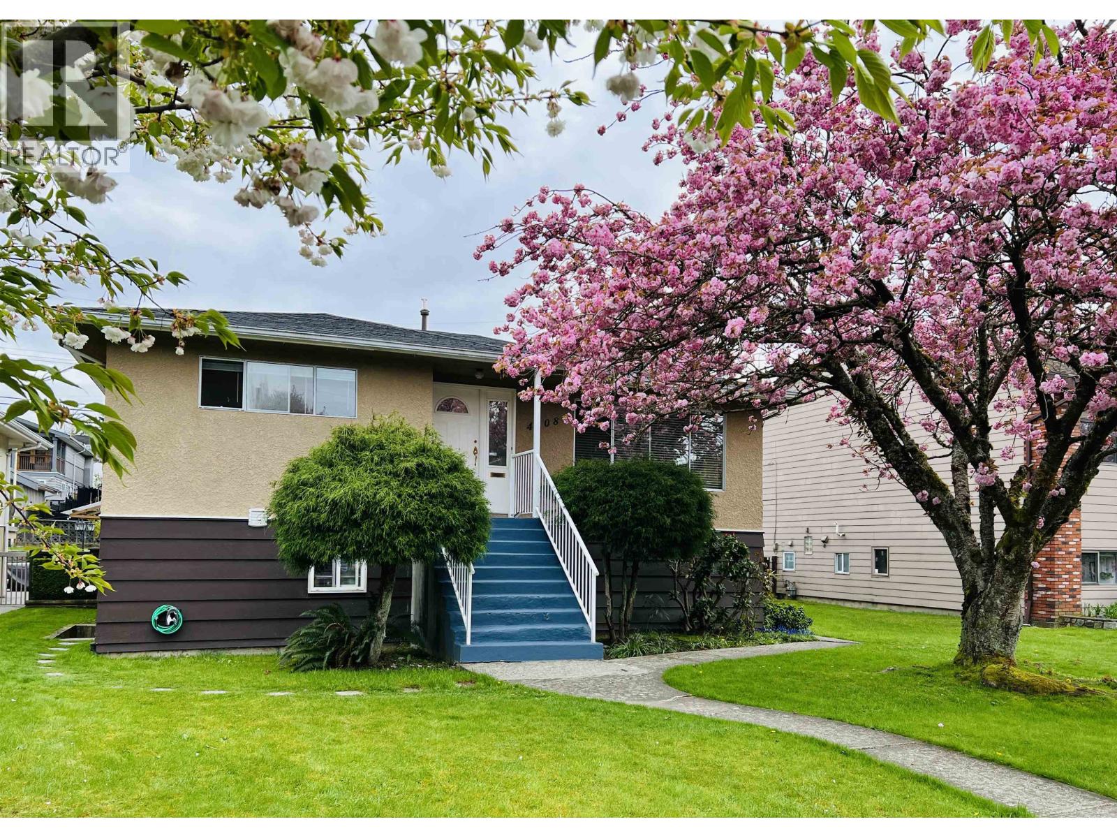 4708 Westlawn Drive, Burnaby, British Columbia  V5C 3R3 - Photo 2 - R3108712