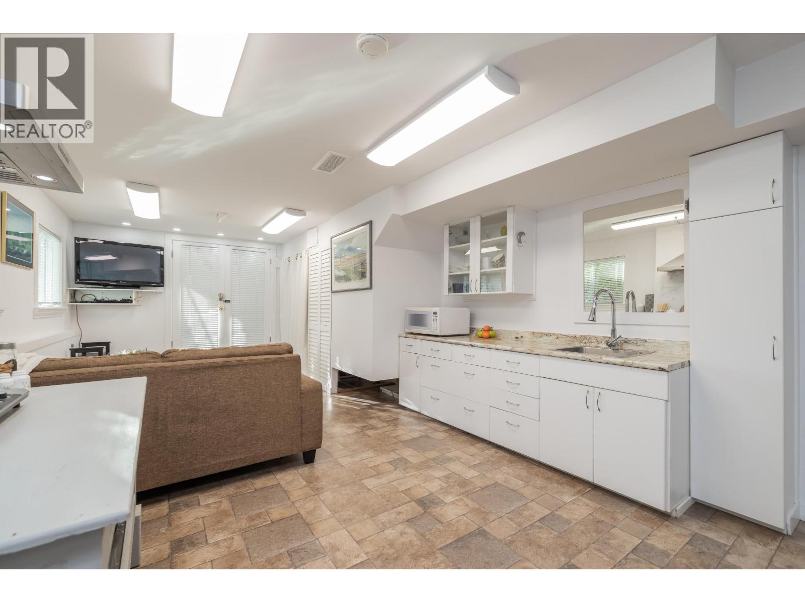 1038 Walls Avenue, Coquitlam, British Columbia  V3K 2T7 - Photo 16 - R3114550