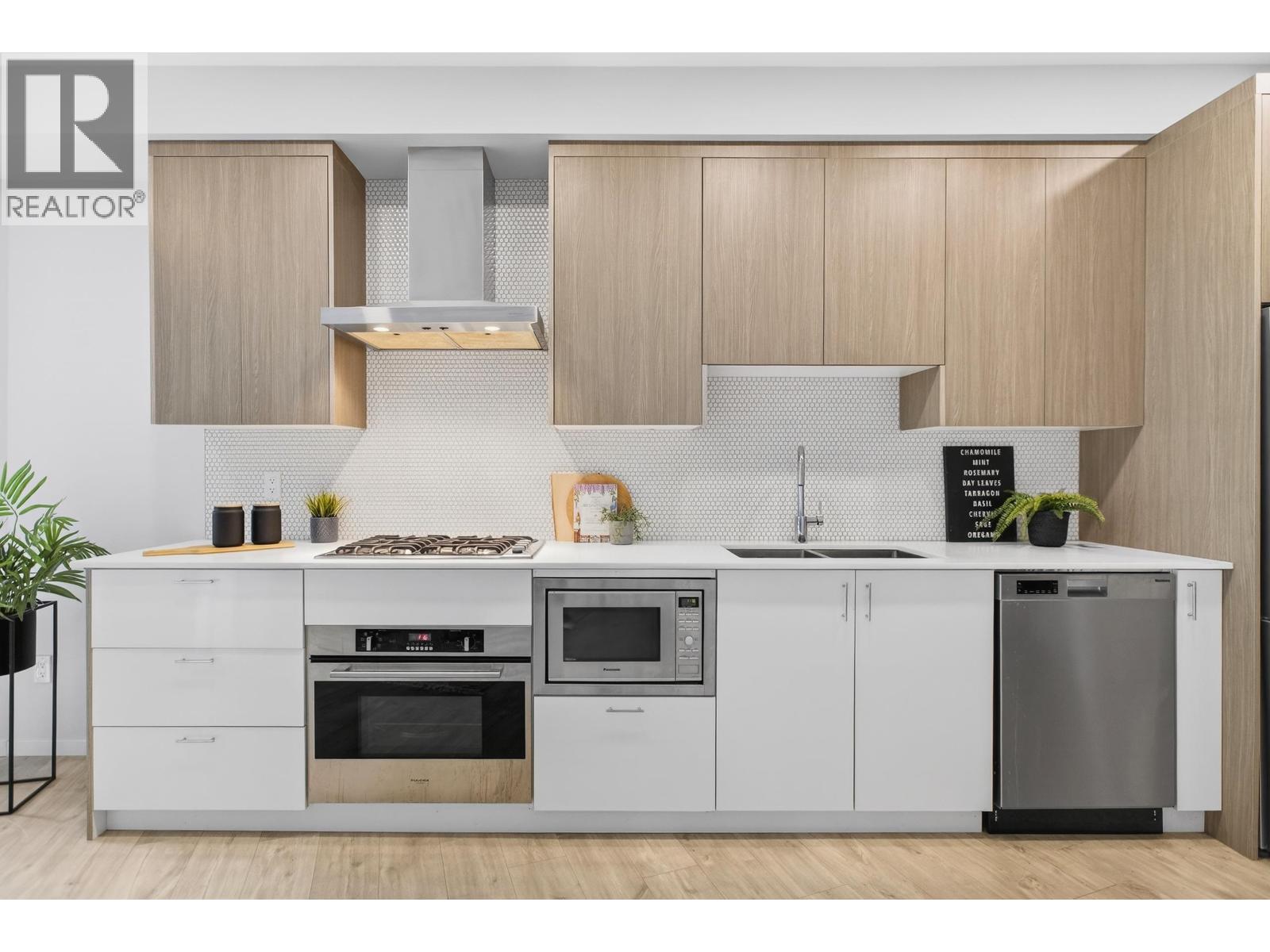 215 6283 Kingsway Avenue, Burnaby, British Columbia  V5J 0H3 - Photo 7 - R3114551