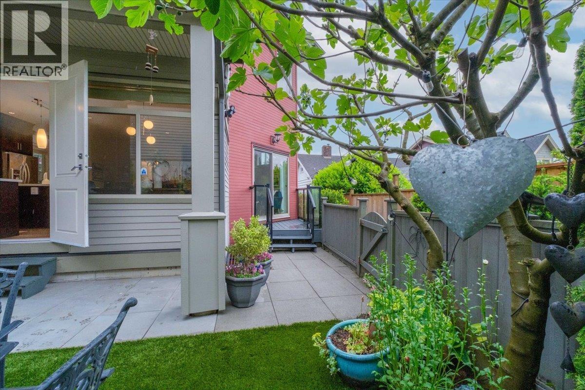 640 W 15th Street, North Vancouver, British Columbia  V7M 1S9 - Photo 18 - R3114571