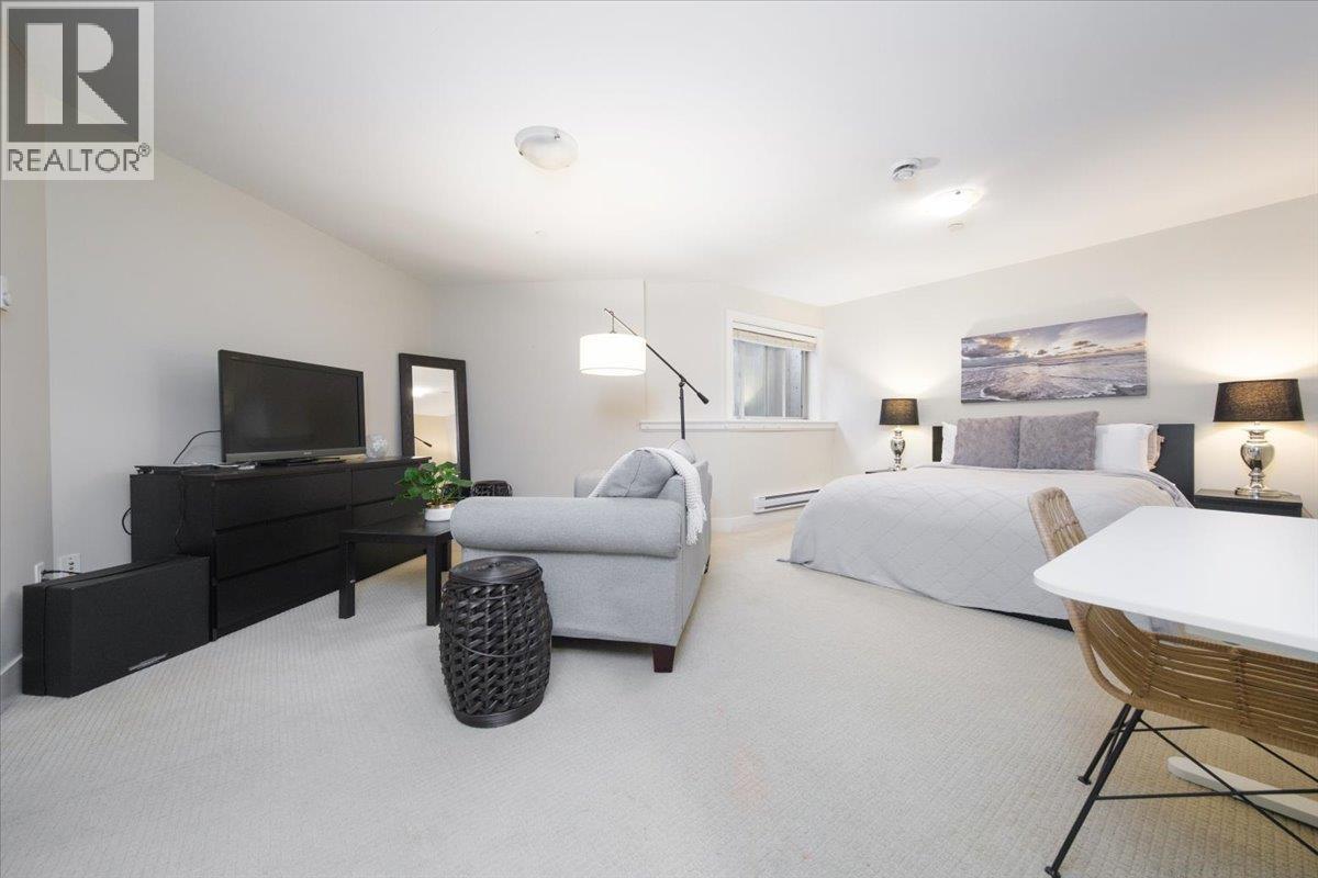 640 W 15th Street, North Vancouver, British Columbia  V7M 1S9 - Photo 28 - R3114571