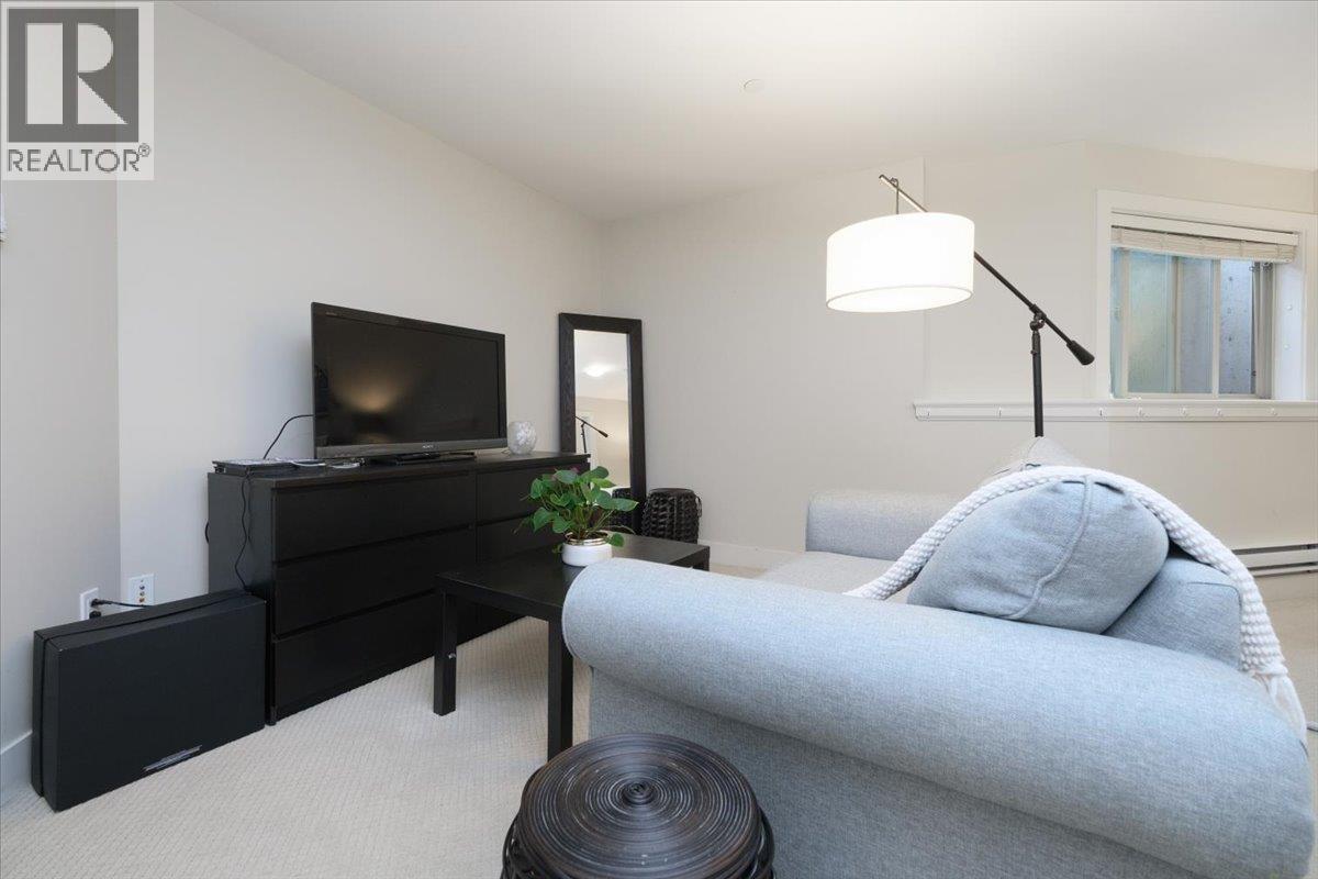 640 W 15th Street, North Vancouver, British Columbia  V7M 1S9 - Photo 29 - R3114571