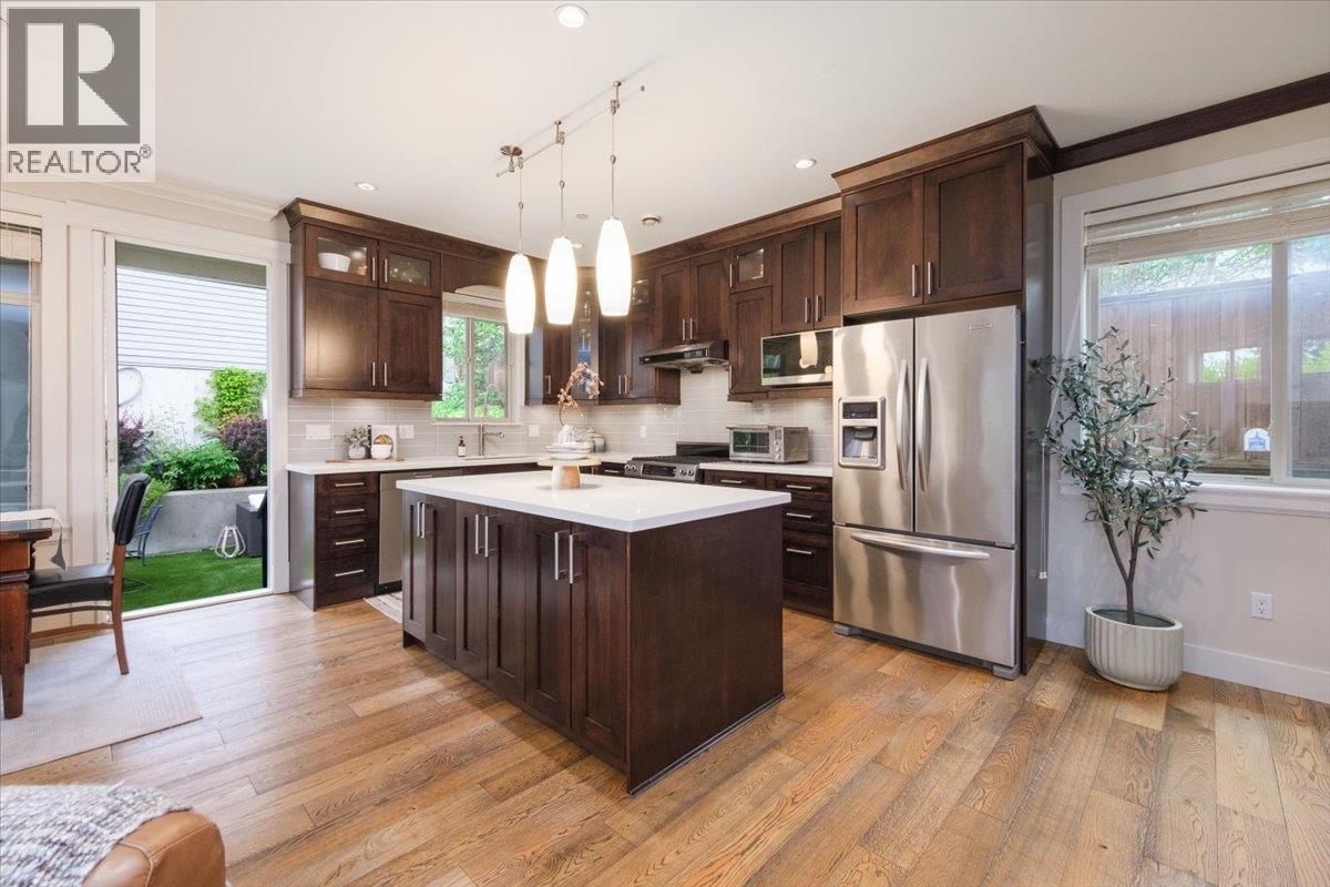 640 W 15th Street, North Vancouver, British Columbia  V7M 1S9 - Photo 7 - R3114571