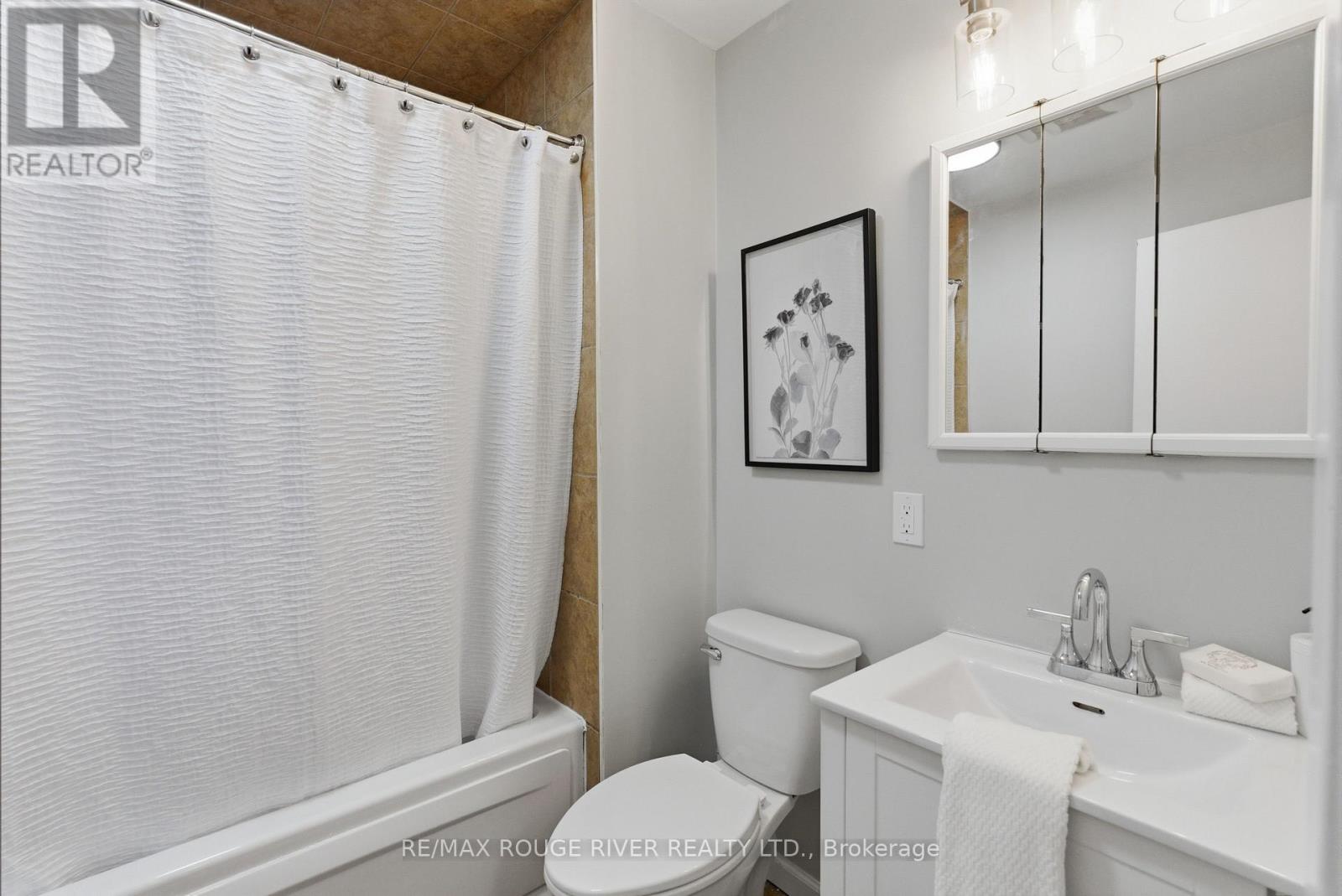 557 Shakespeare Avenue, Oshawa, Ontario  L1H 3H5 - Photo 11 - E13031212