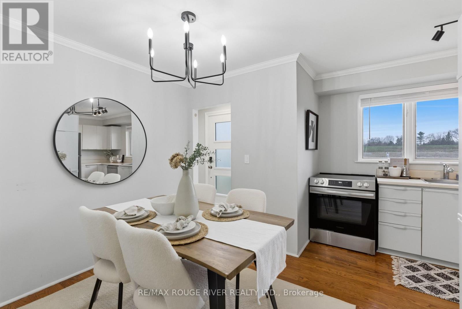 557 Shakespeare Avenue, Oshawa, Ontario  L1H 3H5 - Photo 5 - E13031212