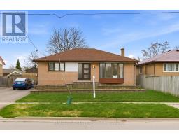 557 SHAKESPEARE AVENUE, Oshawa, Ontario