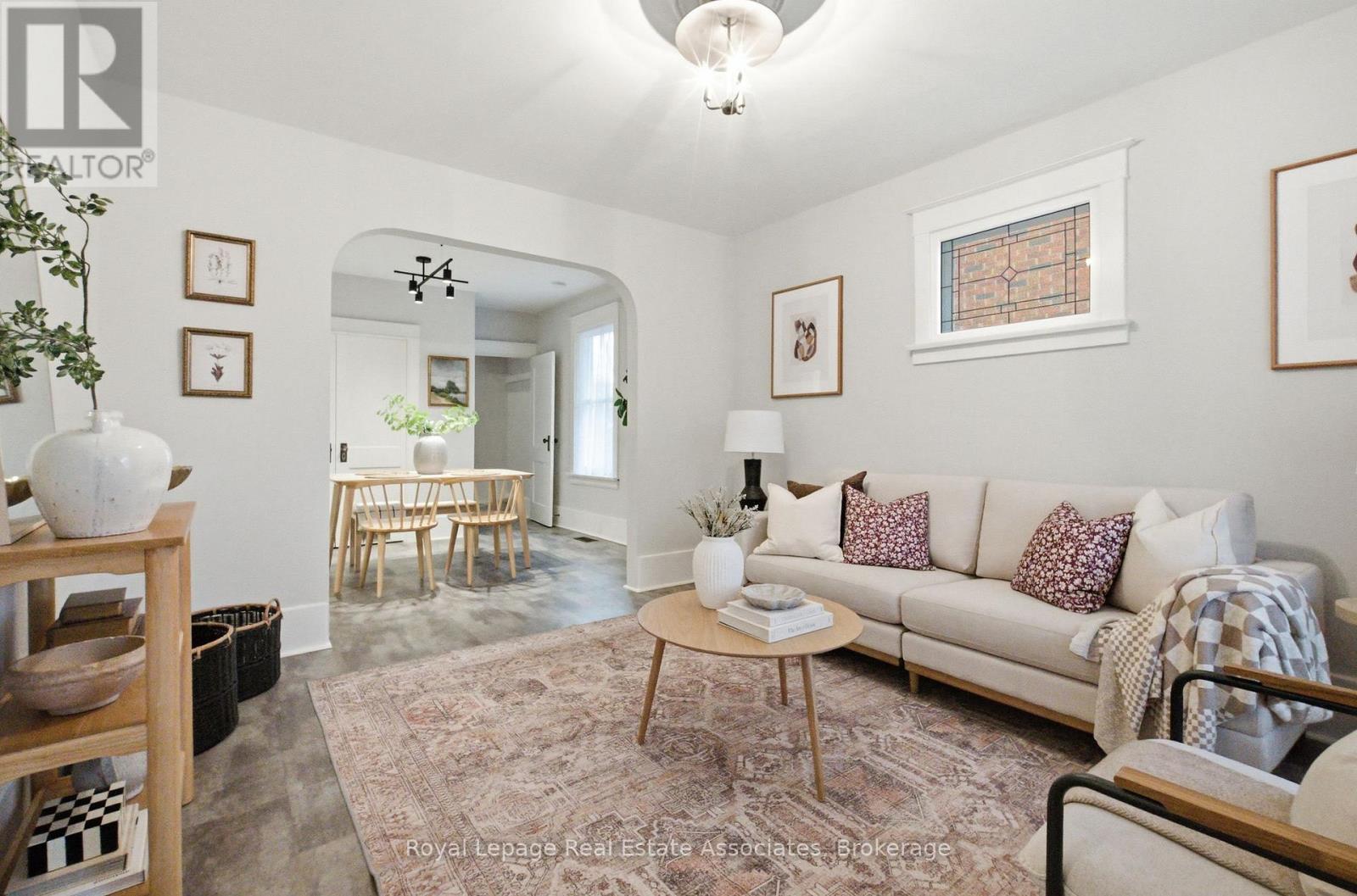 26 Arlington Avenue, Oshawa, Ontario  L1G 2N4 - Photo 6 - E13031236