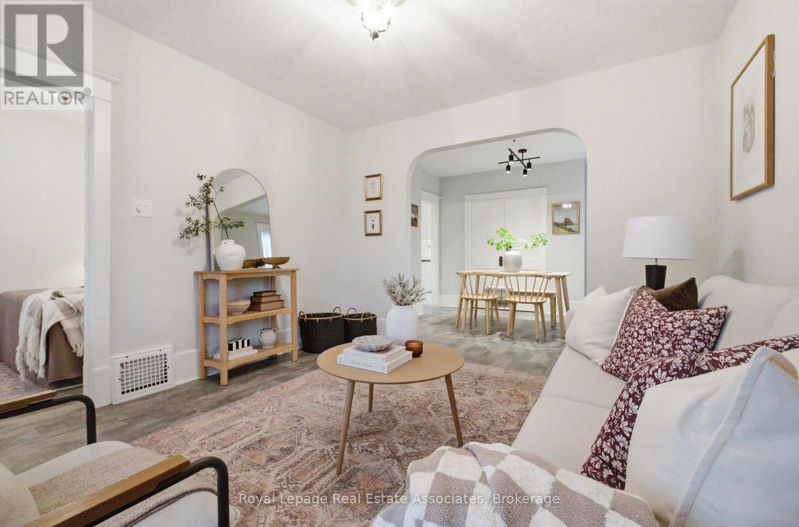 26 Arlington Avenue, Oshawa, Ontario  L1G 2N4 - Photo 7 - E13031236