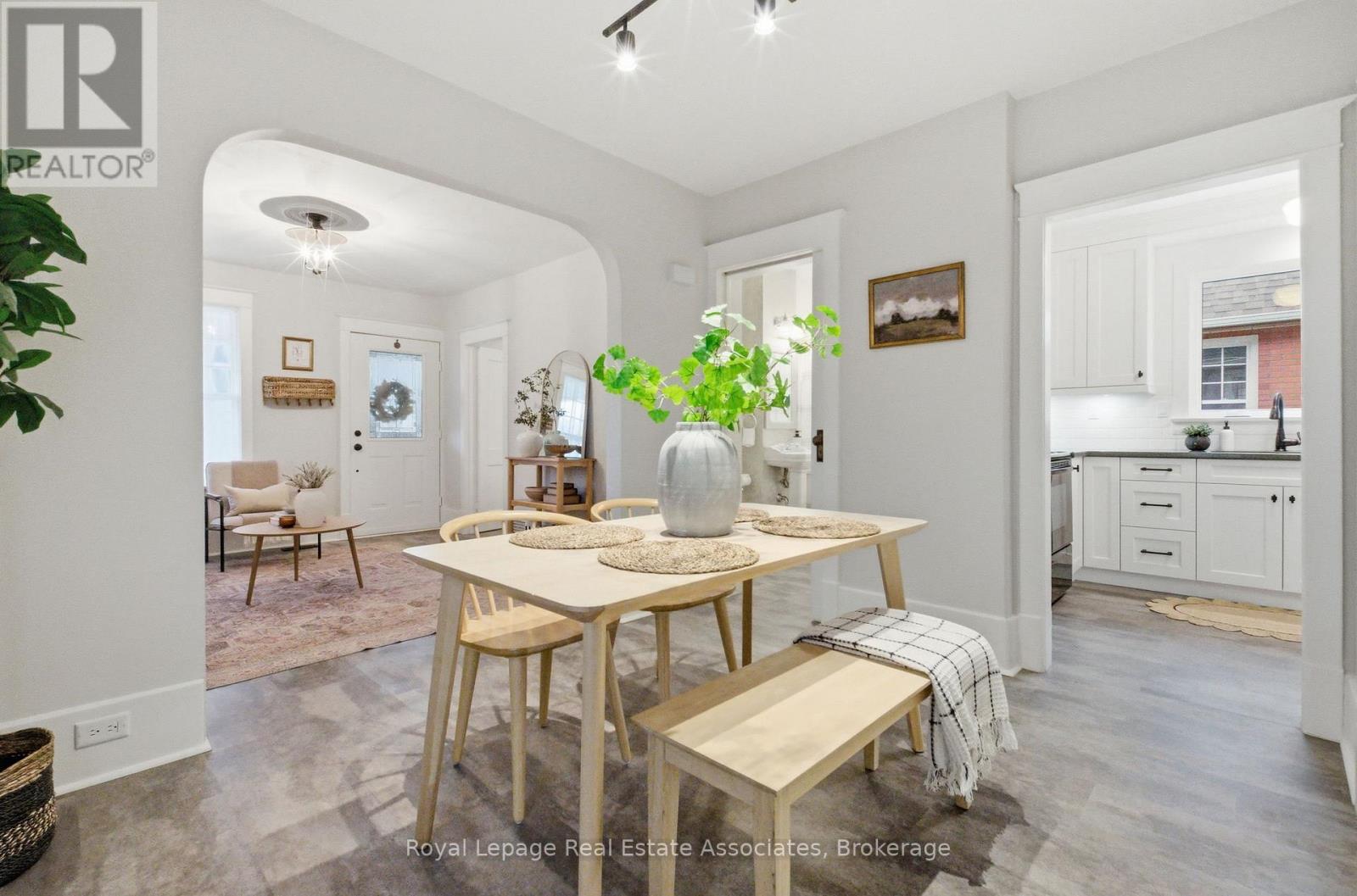 26 Arlington Avenue, Oshawa, Ontario  L1G 2N4 - Photo 9 - E13031236