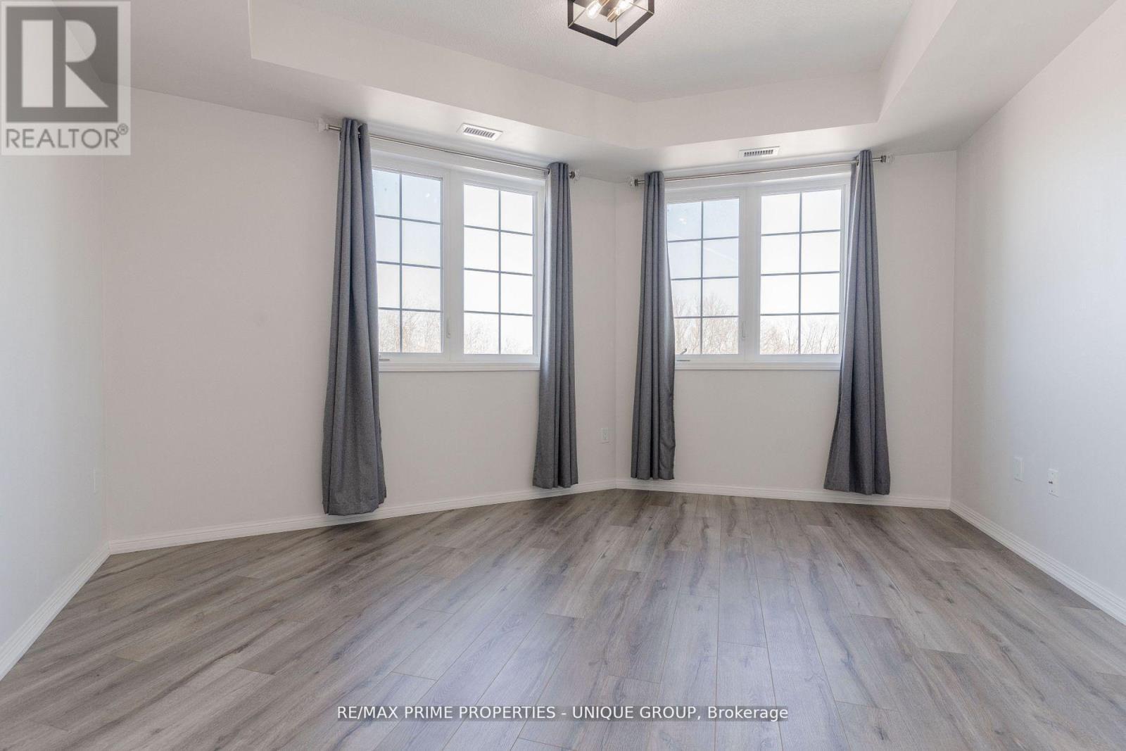 315 - 80 Aspen Springs Drive, Clarington, Ontario  L1C 4Y2 - Photo 12 - E13031248