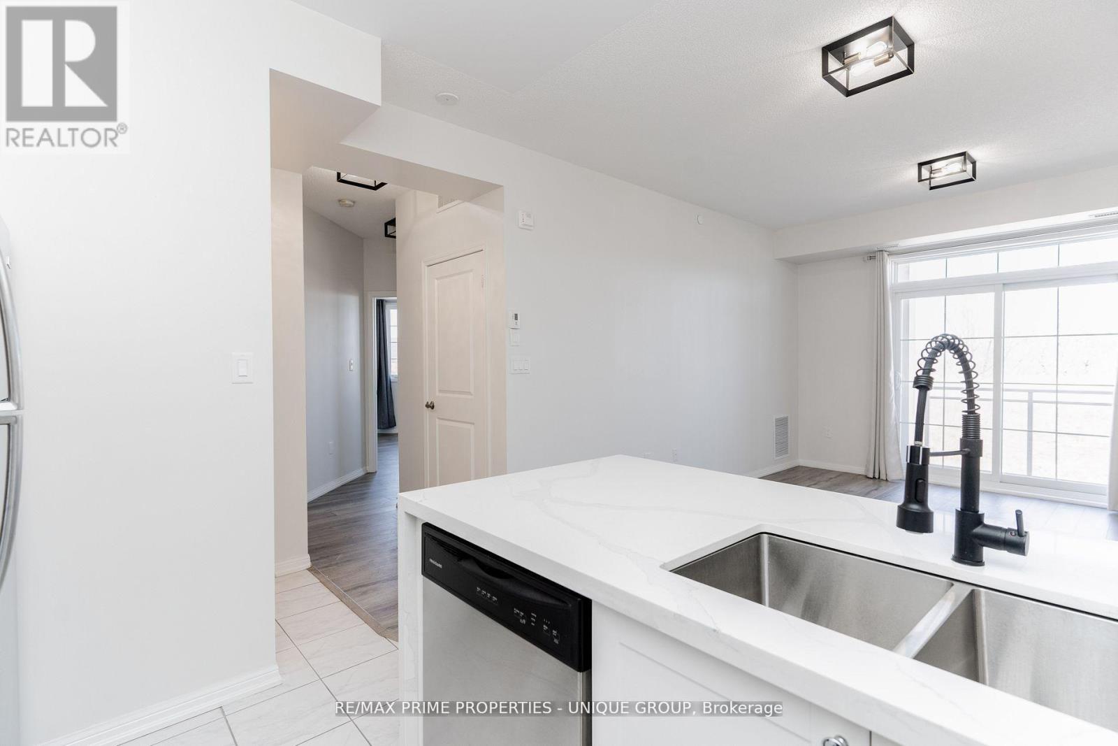 315 - 80 Aspen Springs Drive, Clarington, Ontario  L1C 4Y2 - Photo 7 - E13031248