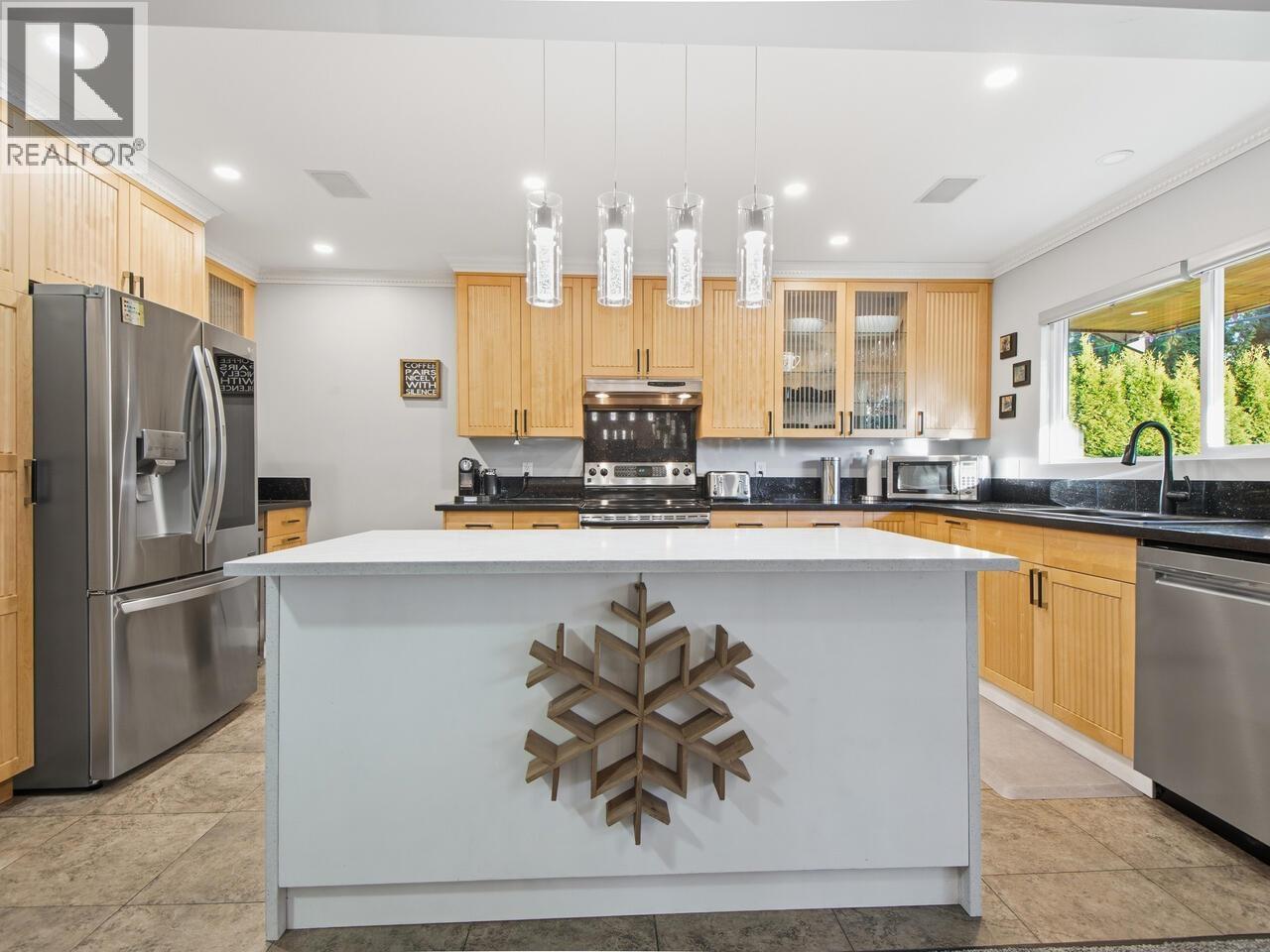 532 W 23 Street, North Vancouver, British Columbia  V7M 2B9 - Photo 6 - R3114561