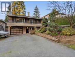 532 W 23 STREET, North Vancouver, British Columbia