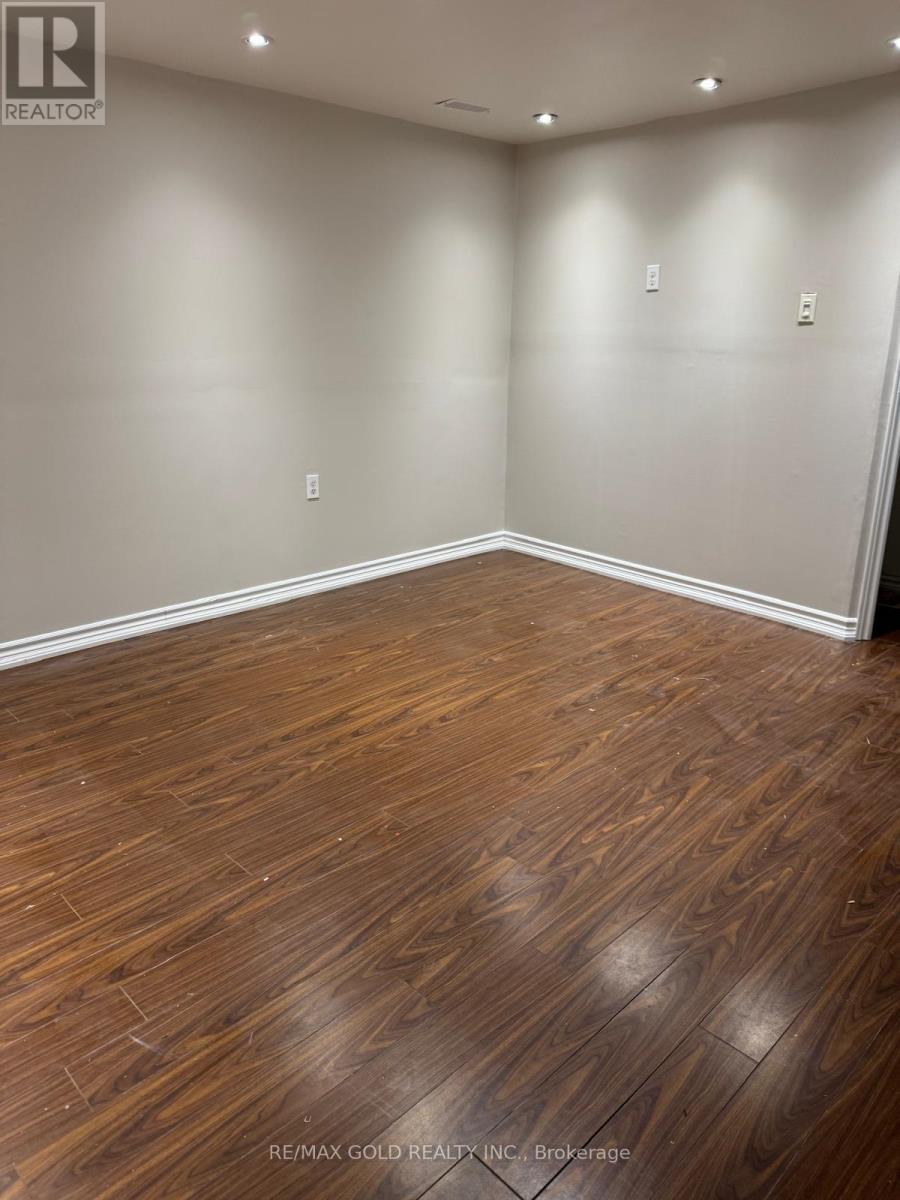 5 Ravenswood Drive, Brampton, Ontario  L6Y 3Y5 - Photo 14 - W13026724