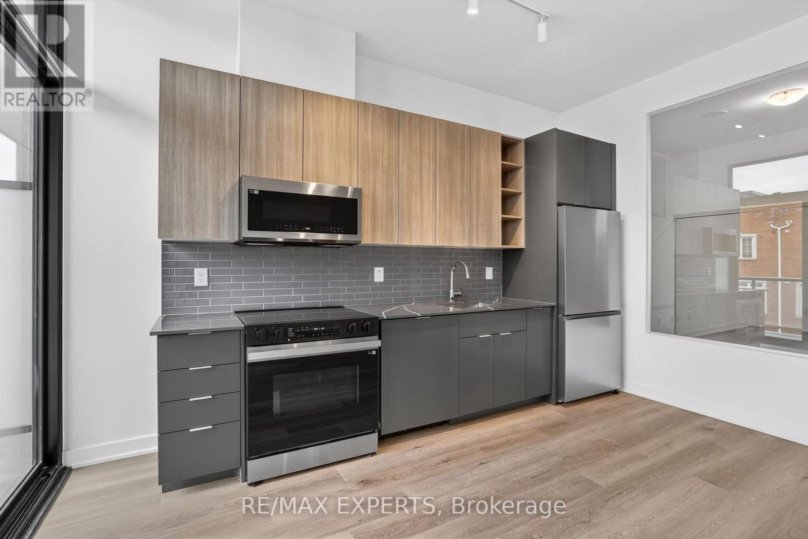 204 - 2075 Lakeshore Road, Burlington, Ontario  L7R 1E2 - Photo 17 - W13026922