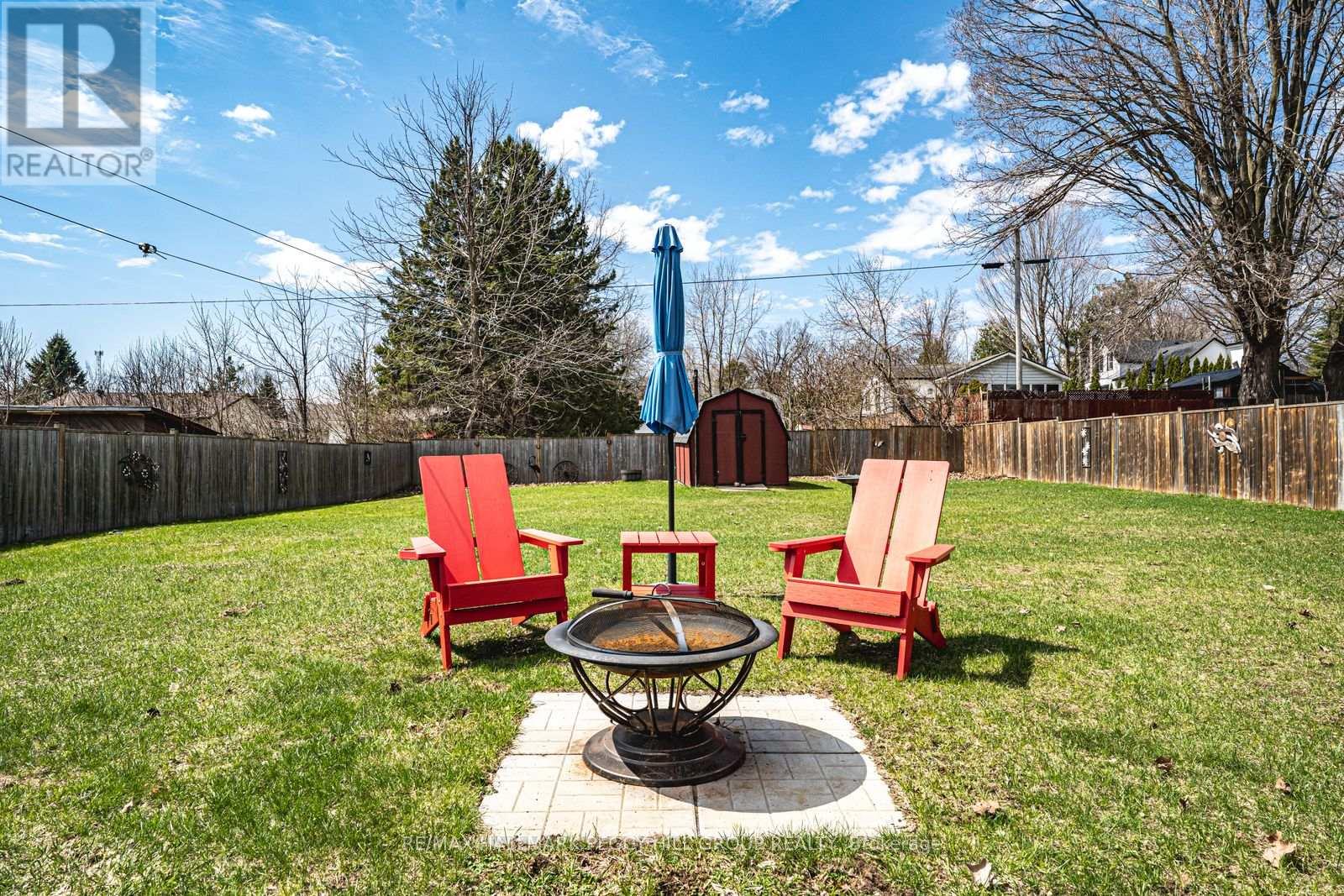 320 Palmer Street, Tay, Ontario  L0K 2C0 - Photo 12 - S12816274