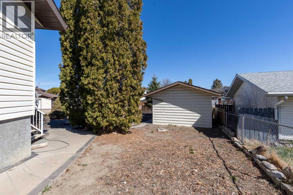 89 Sandford Crescent Se, Medicine Hat, Alberta  T1B 3K1 - Photo 36 - A2301880
