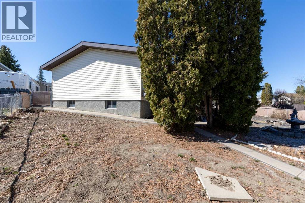 89 Sandford Crescent Se, Medicine Hat, Alberta  T1B 3K1 - Photo 39 - A2301880