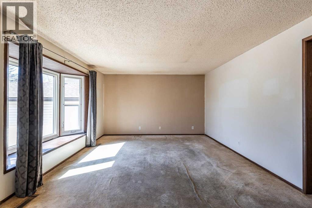 89 Sandford Crescent Se, Medicine Hat, Alberta  T1B 3K1 - Photo 7 - A2301880