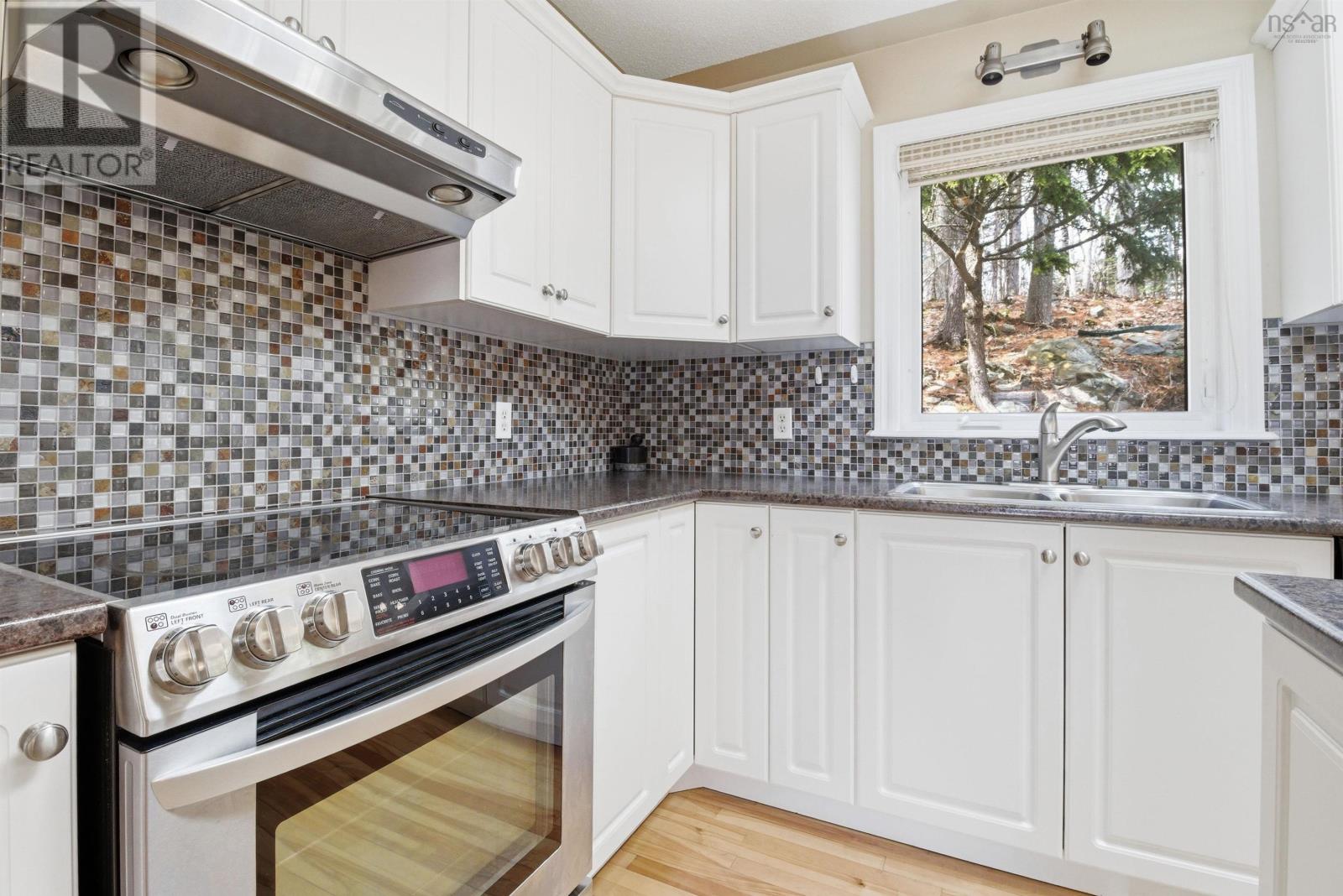 289 Nottingham Street, Bedford, Nova Scotia  B4A 4G8 - Photo 13 - 202608192