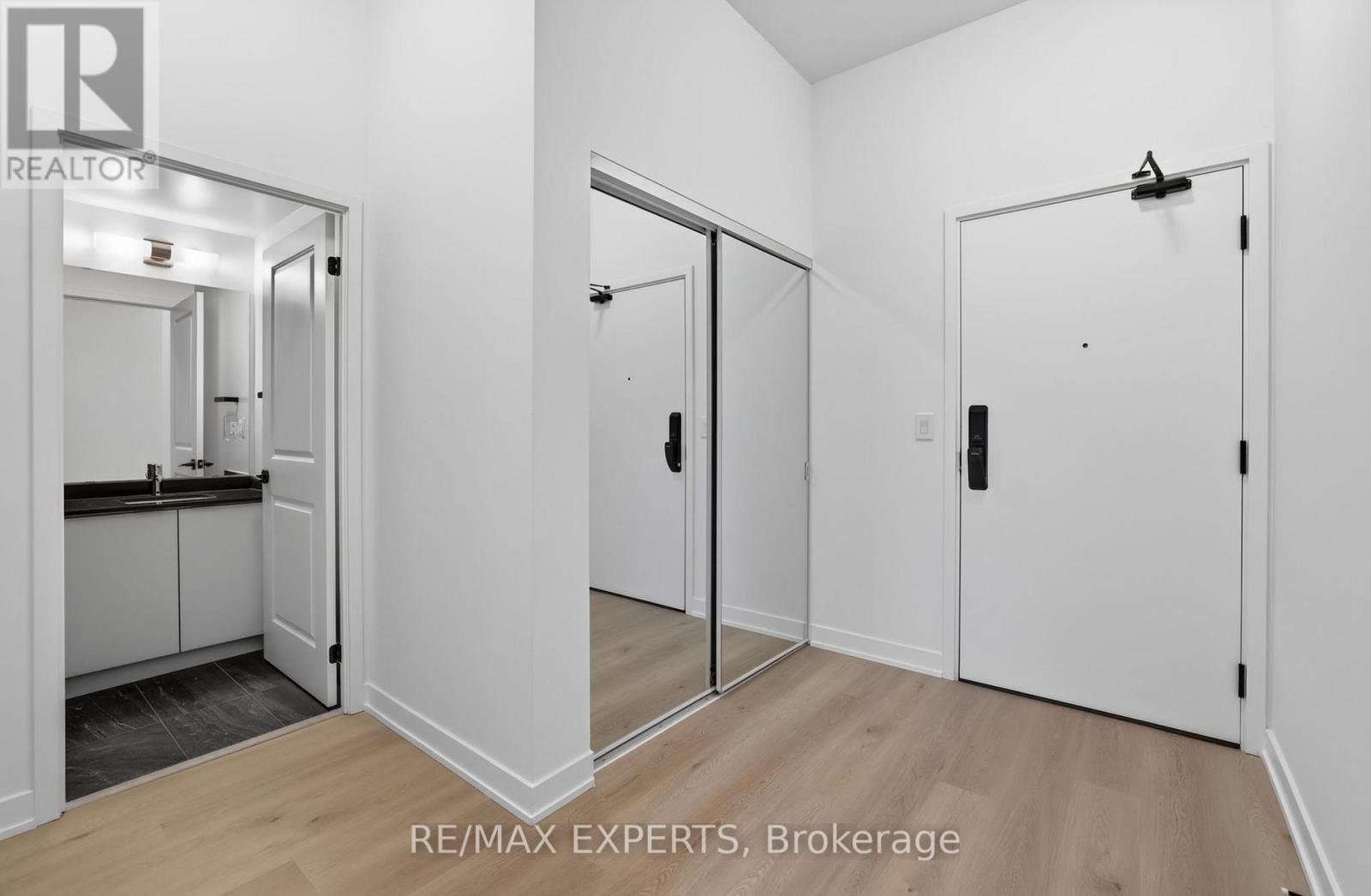 204 - 2075 Lakeshore Road, Burlington, Ontario  L7R 1E2 - Photo 7 - W13026922