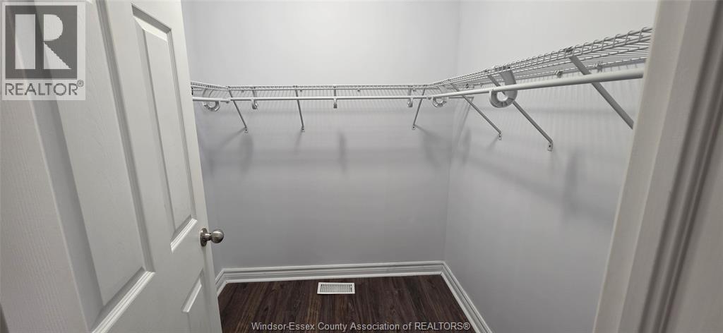 4628 Fontana, Windsor, Ontario  N9G 3C8 - Photo 11 - 26008925