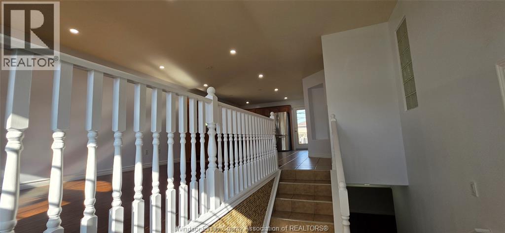 4628 Fontana, Windsor, Ontario  N9G 3C8 - Photo 3 - 26008925