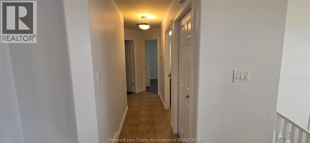 4628 Fontana, Windsor, Ontario  N9G 3C8 - Photo 7 - 26008925