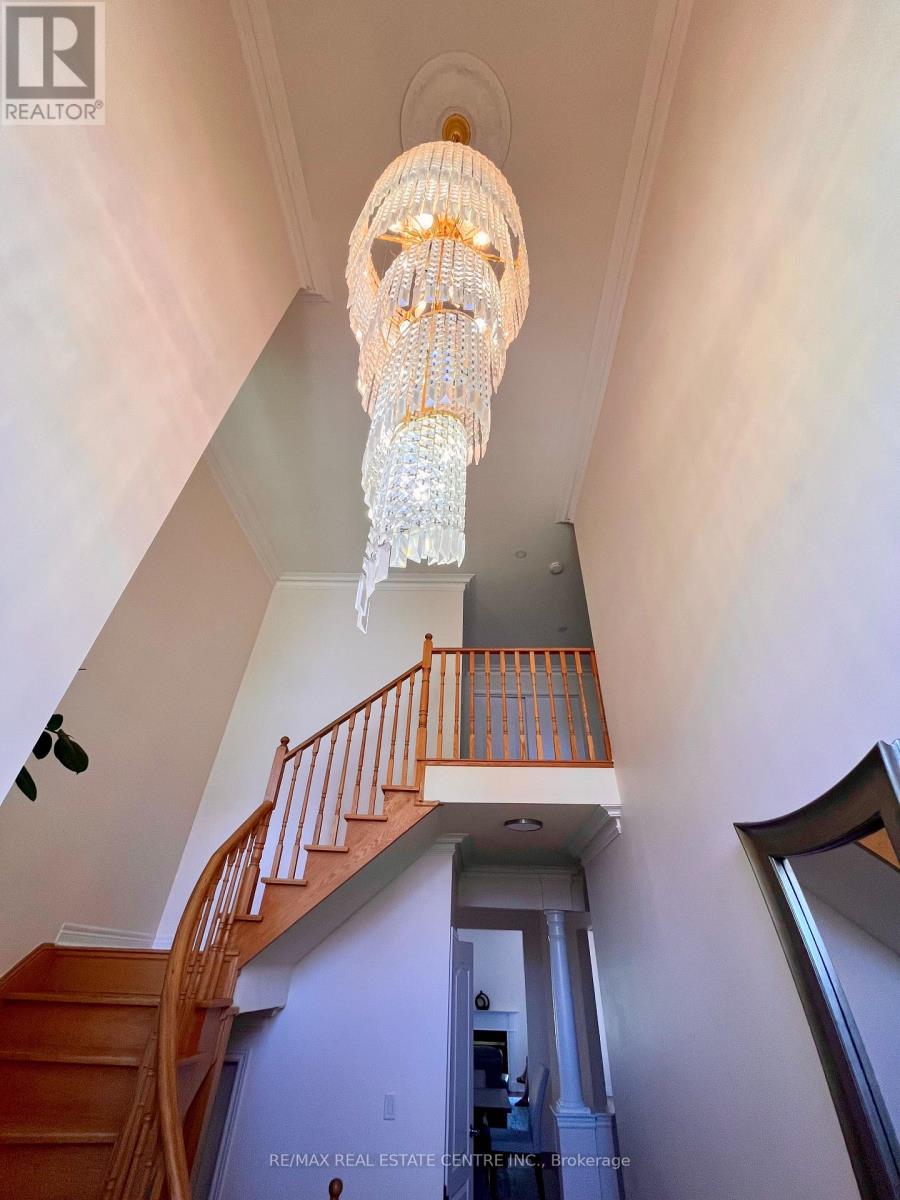 3274 Pringle Place, Mississauga, Ontario  L5M 7V7 - Photo 2 - W13031170