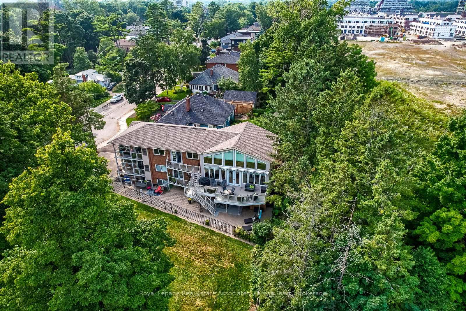 3 - 75 Maple Avenue S, Mississauga, Ontario  L5H 2R7 - Photo 1 - W13031182