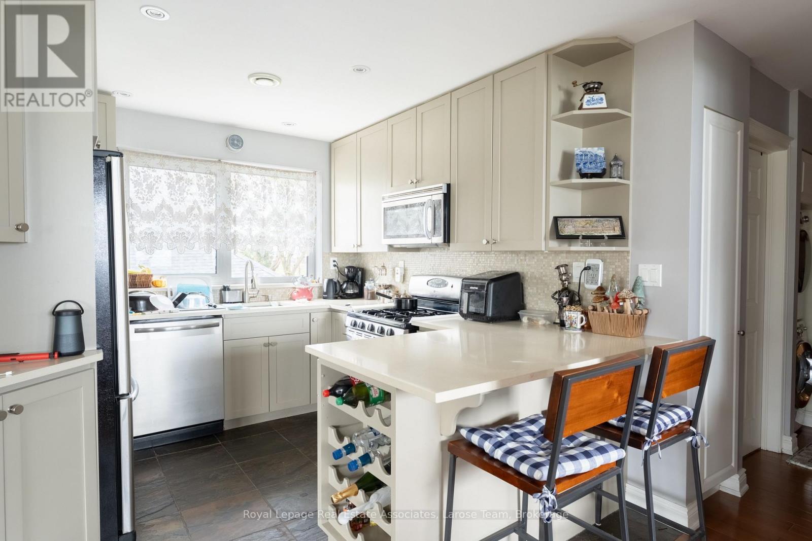 3 - 75 Maple Avenue S, Mississauga, Ontario  L5H 2R7 - Photo 7 - W13031182