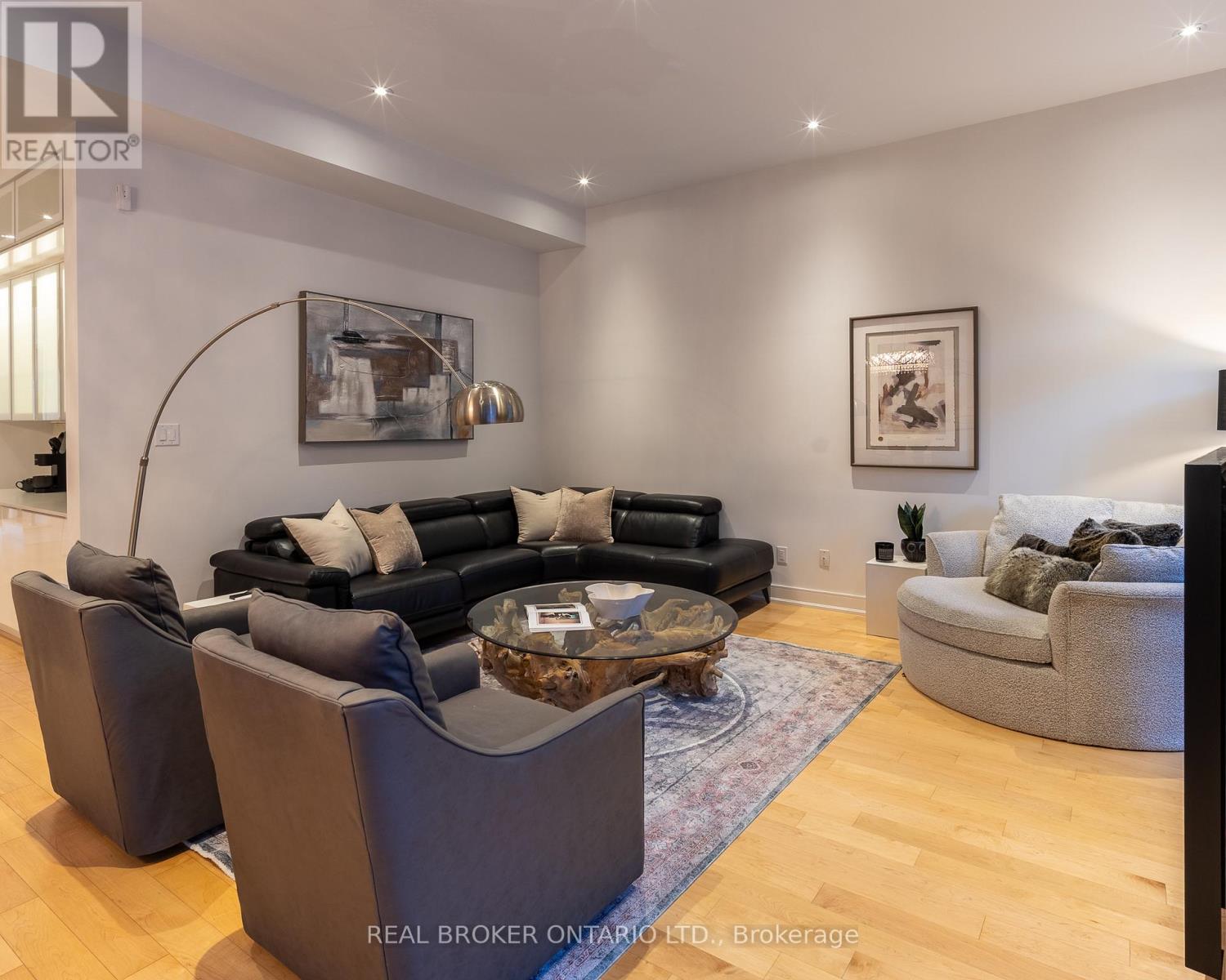 88 South Kingsway Way, Toronto, Ontario  M6S 3T3 - Photo 14 - W13031204