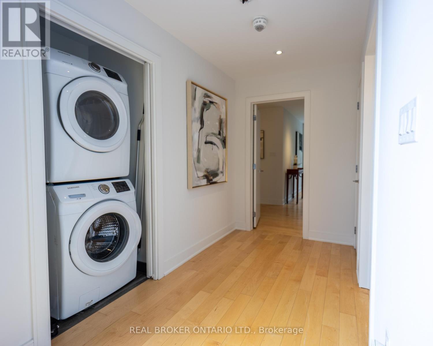 88 South Kingsway Way, Toronto, Ontario  M6S 3T3 - Photo 19 - W13031204