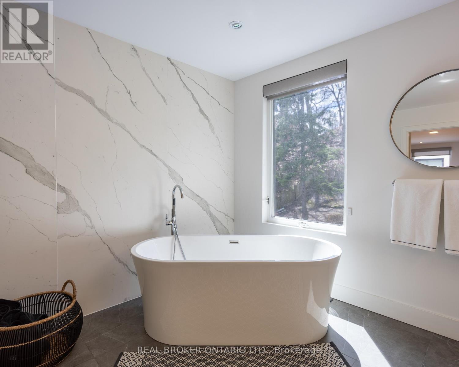 88 South Kingsway Way, Toronto, Ontario  M6S 3T3 - Photo 27 - W13031204