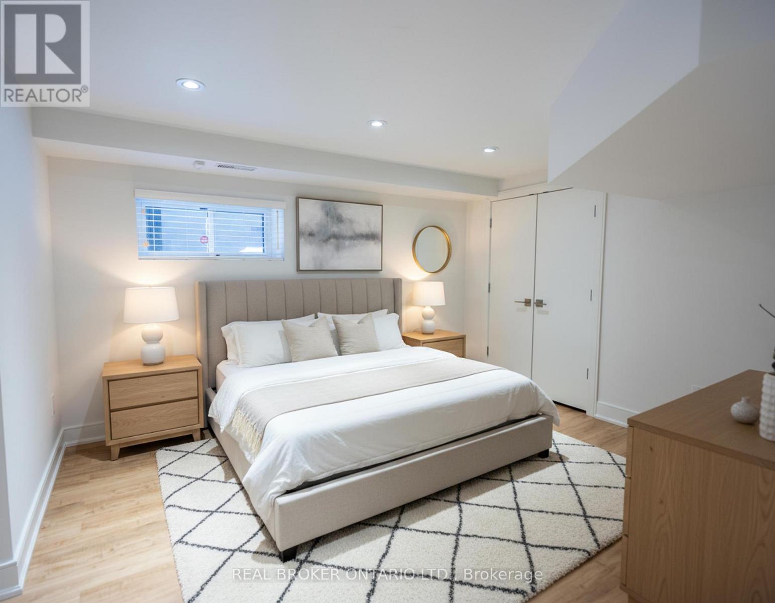 88 South Kingsway Way, Toronto, Ontario  M6S 3T3 - Photo 36 - W13031204