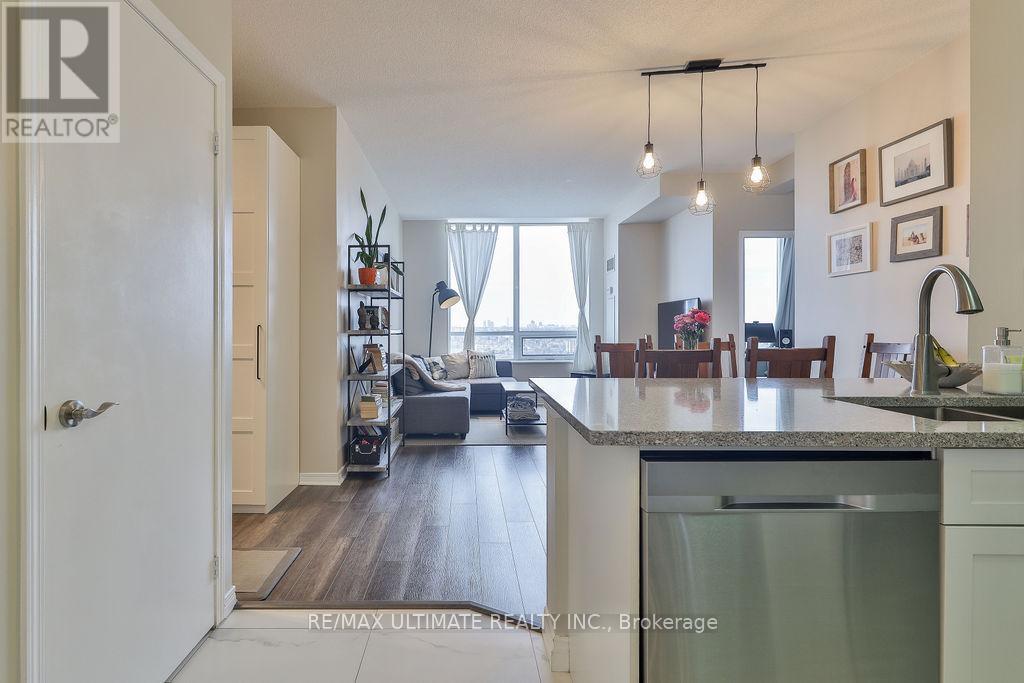 2404 - 60 Heintzman Street, Toronto, Ontario  M6P 5A1 - Photo 3 - W13031214